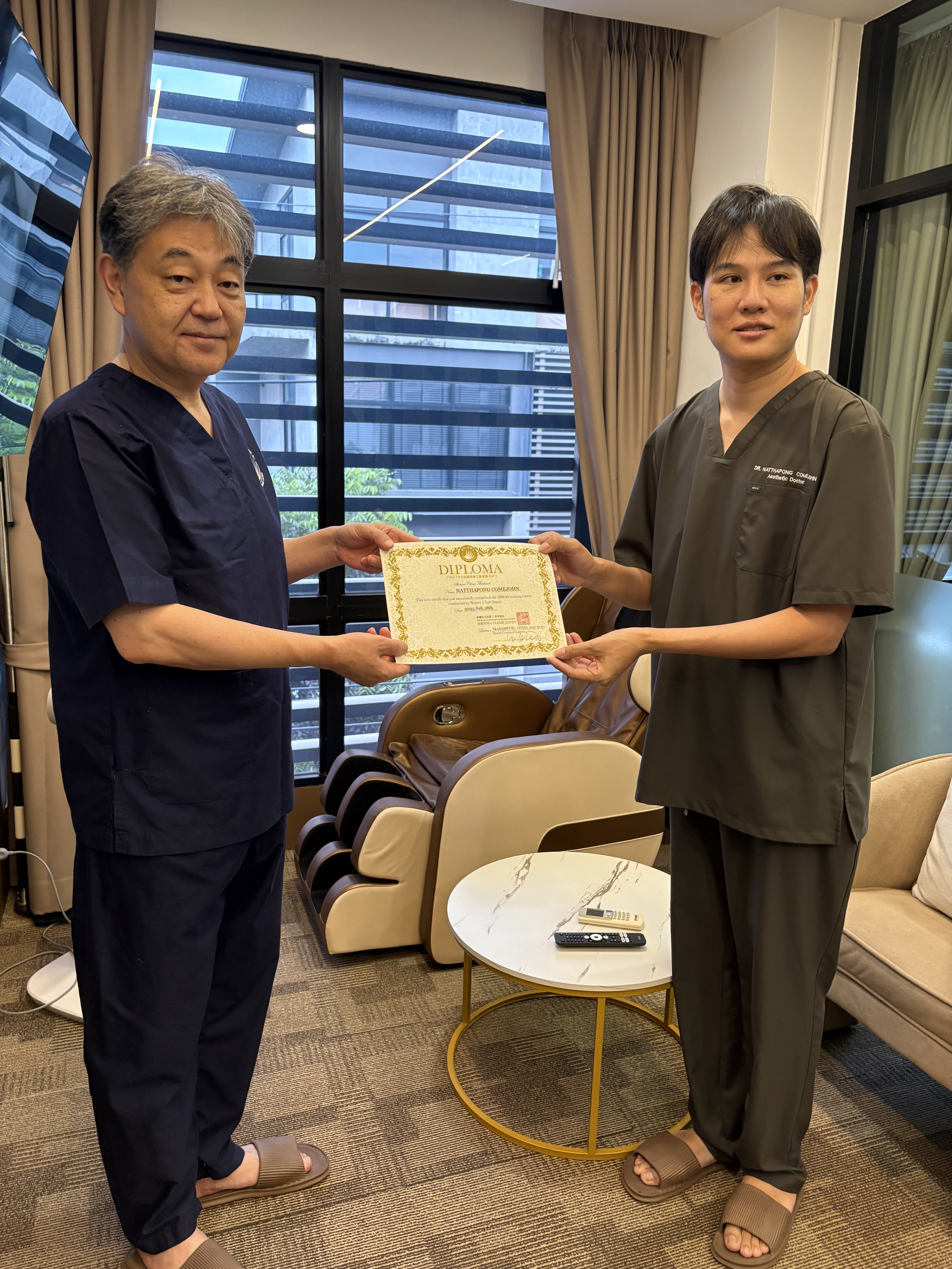 音田総院長によるdiploma授与