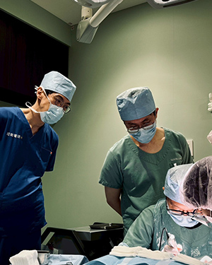 台湾のAphrodite Medical Group 雅丰醫療事業の医療チームが来院されました。