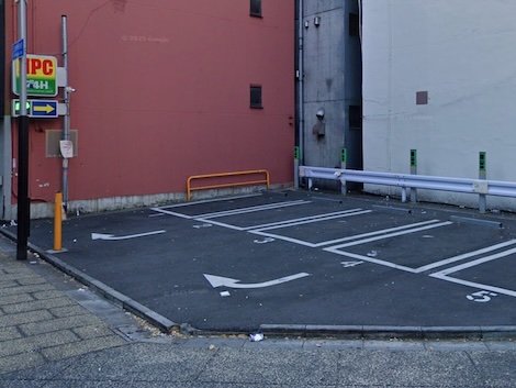 親和クリニック新宿西口院の近隣の駐車場②