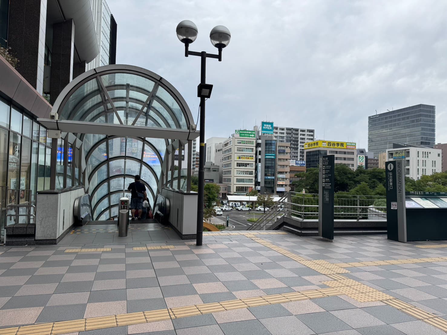 JR仙台駅東口改札からの道順3